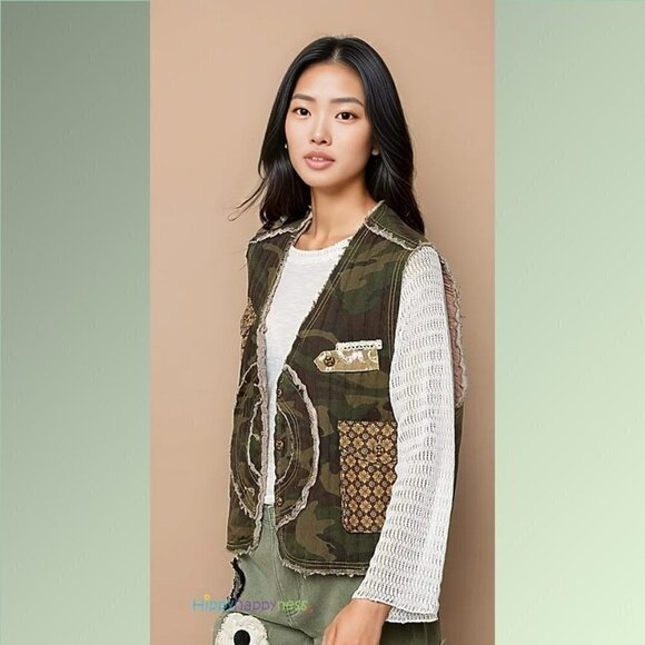 POL Clothing Camo Patchwork Vest Size SML NWT - Picture 8 of 9